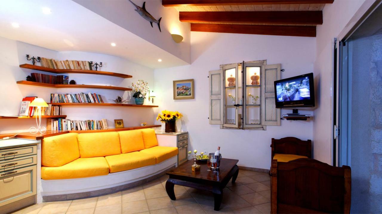 Villa Cartarana โบนิฟาซิโอ ภายนอก รูปภาพ
